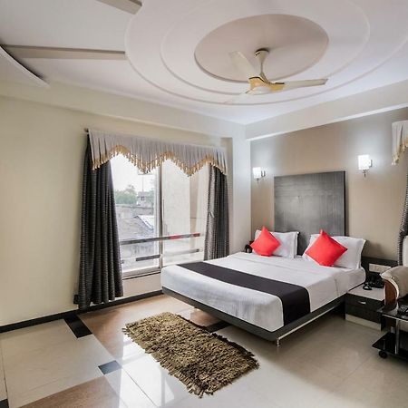 Capital O 978 Marshall The Hotel Ahmedabad Ngoại thất bức ảnh