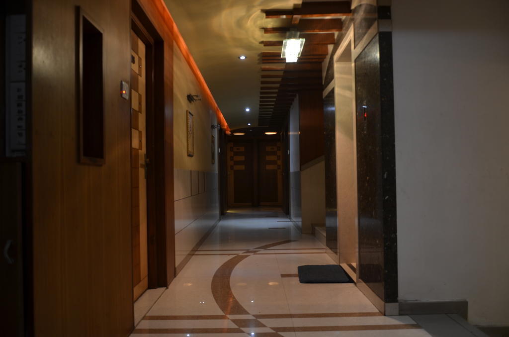 Capital O 978 Marshall The Hotel Ahmedabad Ngoại thất bức ảnh