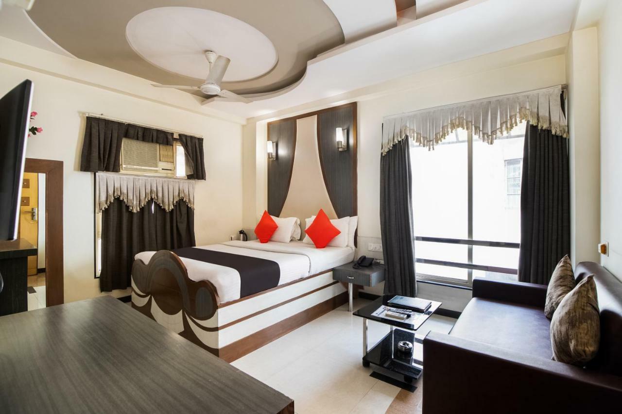 Capital O 978 Marshall The Hotel Ahmedabad Ngoại thất bức ảnh