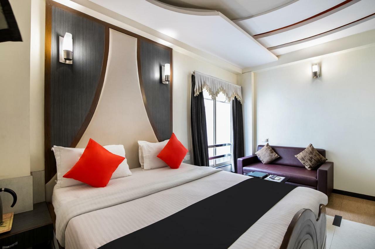 Capital O 978 Marshall The Hotel Ahmedabad Ngoại thất bức ảnh