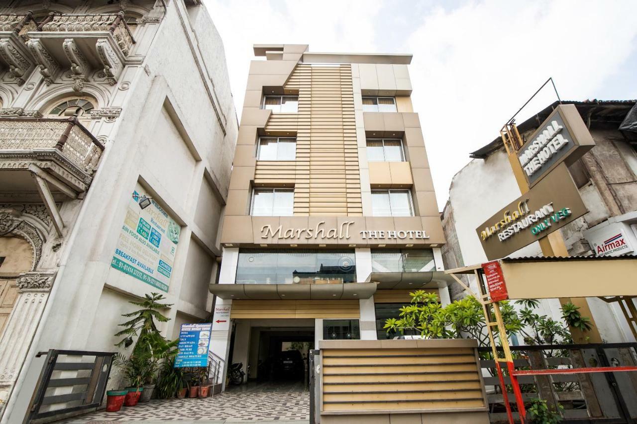 Capital O 978 Marshall The Hotel Ahmedabad Ngoại thất bức ảnh