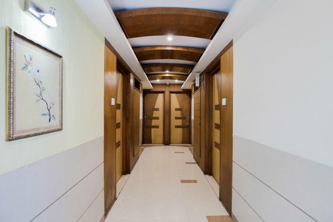 Capital O 978 Marshall The Hotel Ahmedabad Ngoại thất bức ảnh