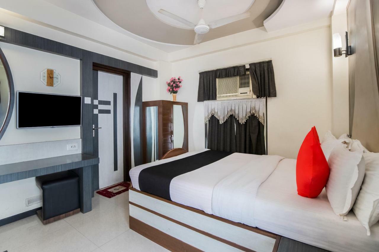 Capital O 978 Marshall The Hotel Ahmedabad Ngoại thất bức ảnh