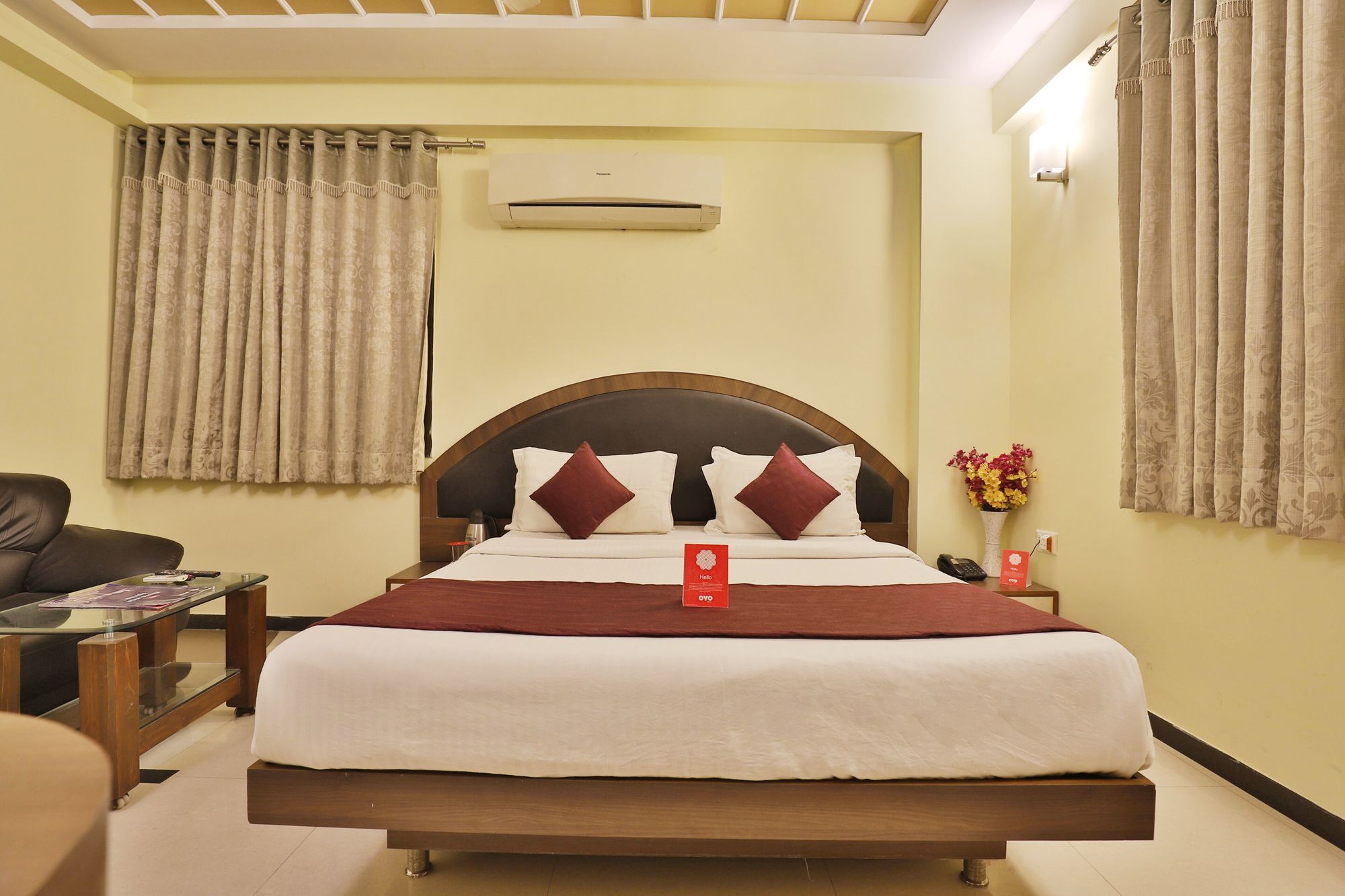 Capital O 978 Marshall The Hotel Ahmedabad Ngoại thất bức ảnh
