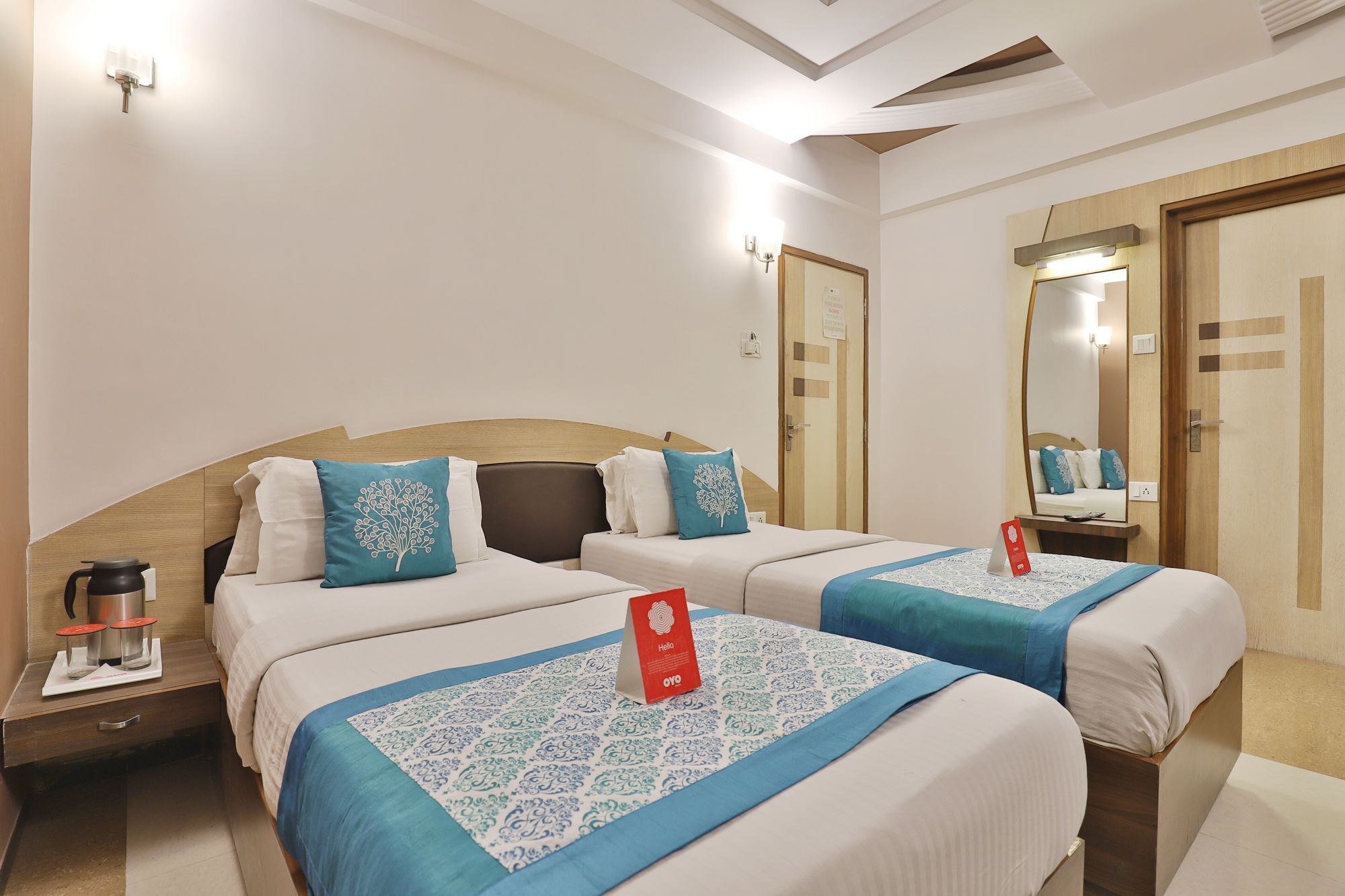Capital O 978 Marshall The Hotel Ahmedabad Ngoại thất bức ảnh