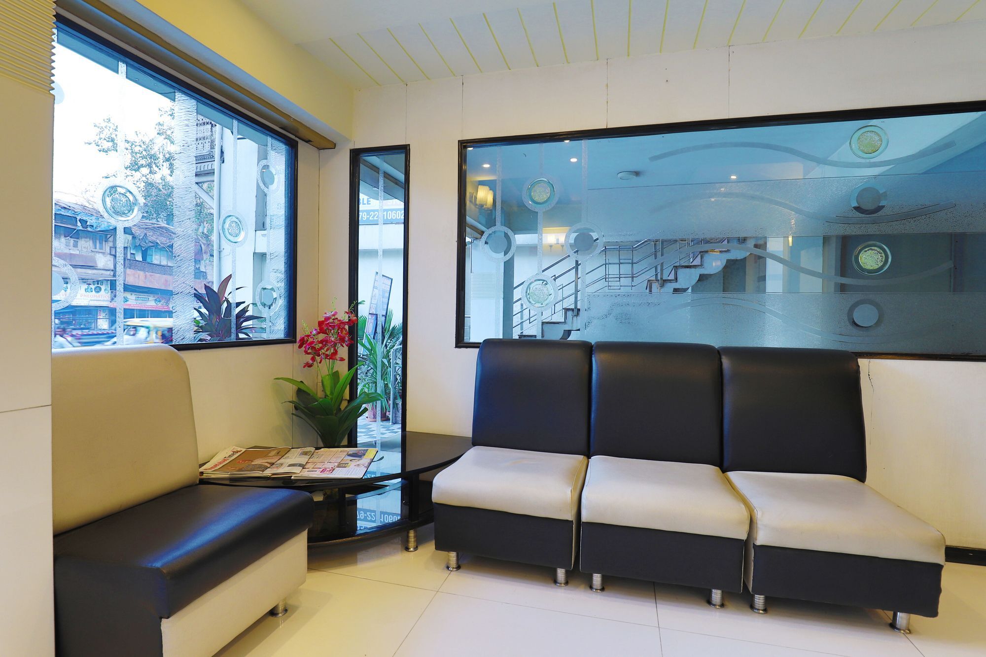Capital O 978 Marshall The Hotel Ahmedabad Ngoại thất bức ảnh