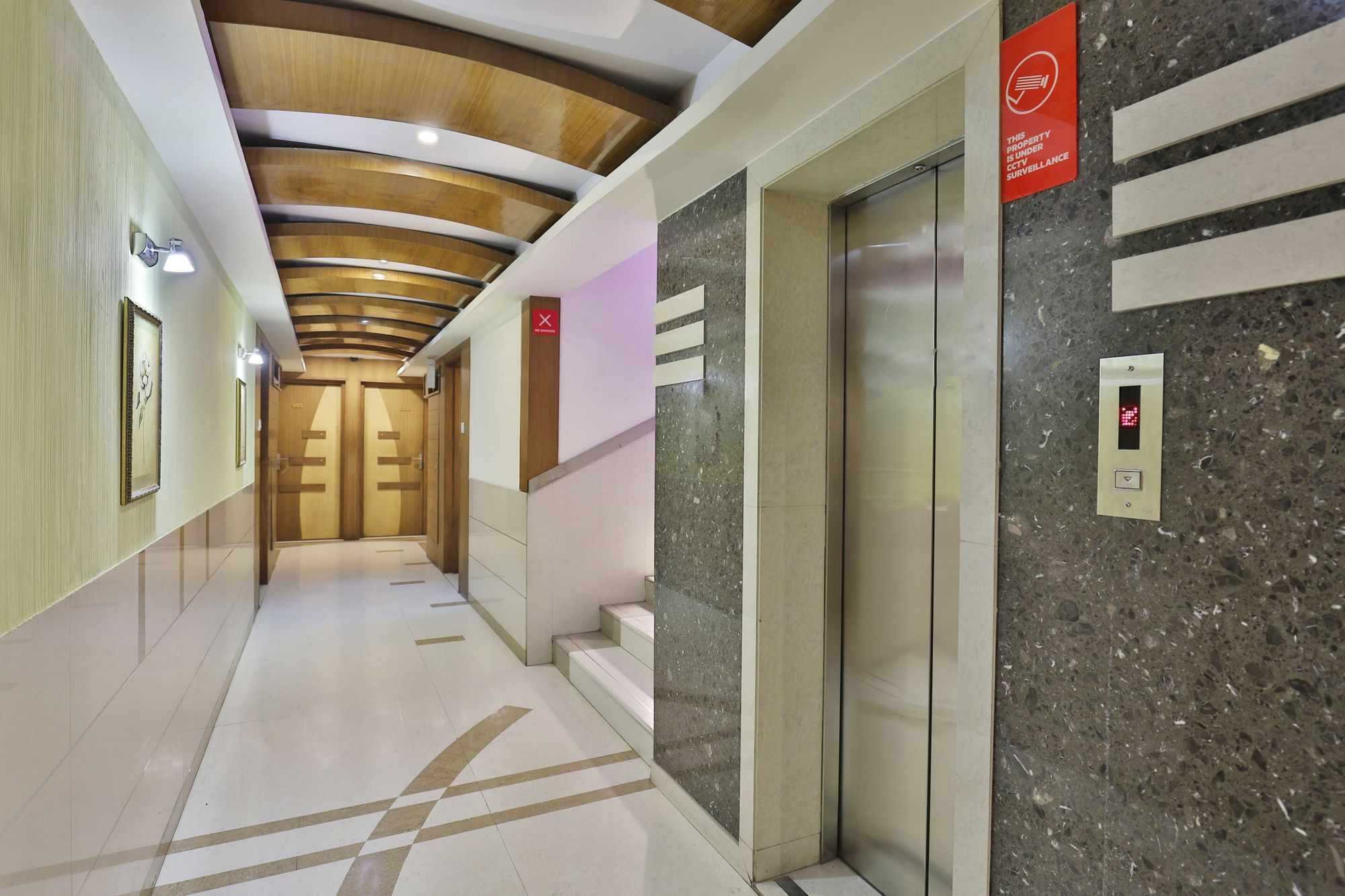 Capital O 978 Marshall The Hotel Ahmedabad Ngoại thất bức ảnh